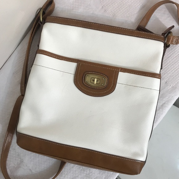 🌸Classic White & Camel Brown Sleek Lock Crossbody - Picture 12 of 13